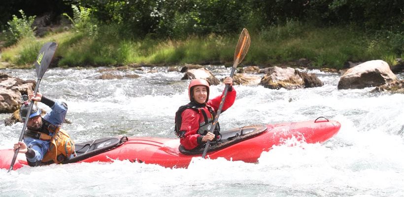 Activités de plein air Gorges du Tarn près de Millau : canoë - kayak - mini rafting - canyoning